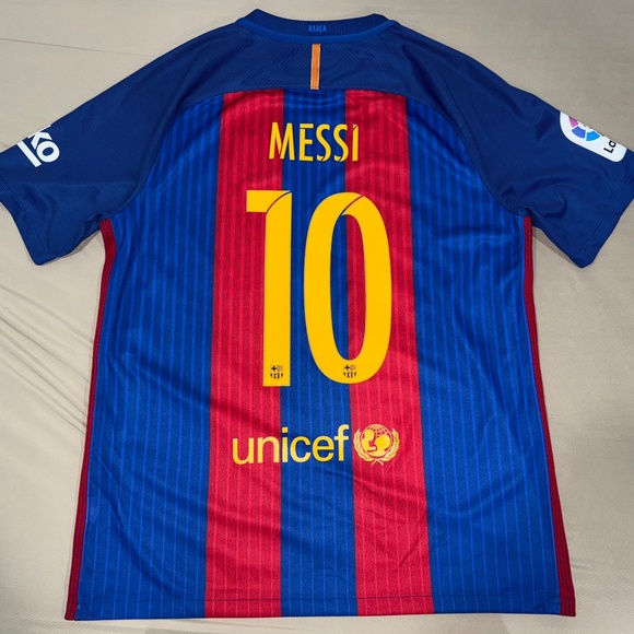 FC Barcelona 2016-17 home shirt jersey - Picture 2 of 6